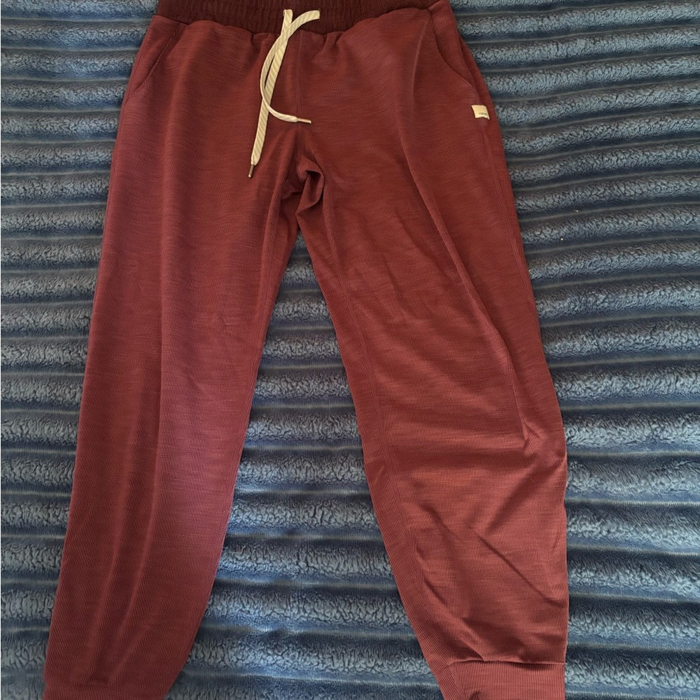 Vuori Burgundy Joggers with Ribbed Texture
